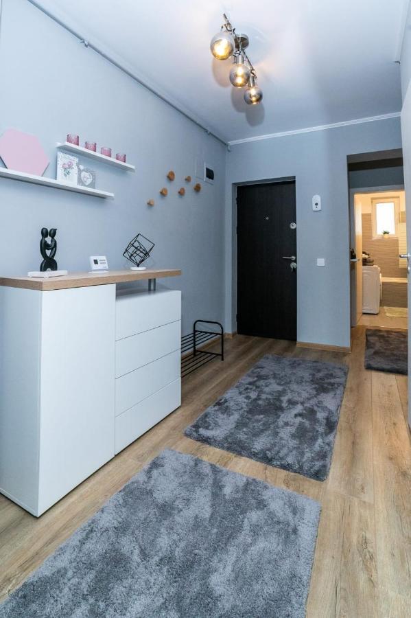 Apartament Luxury Miruna Apartment Risnov Exterior photo