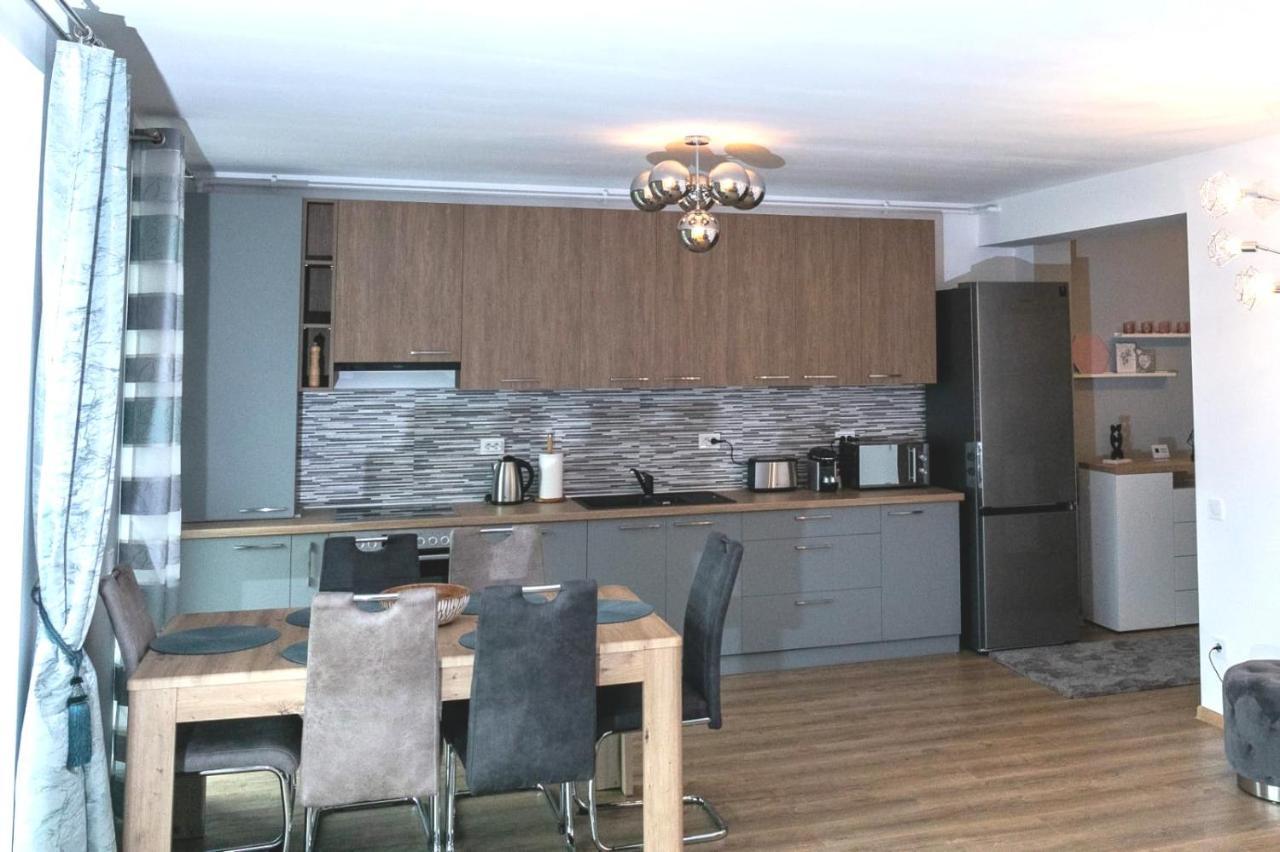 Apartament Luxury Miruna Apartment Risnov Exterior photo